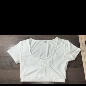 Garage cropped button up top